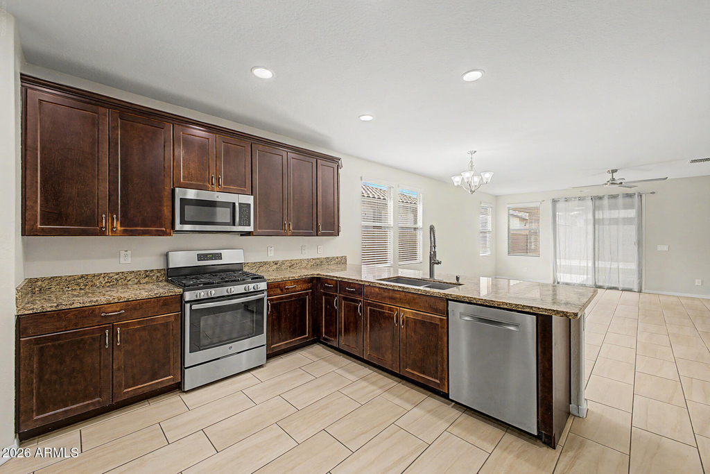 8530 W Flynn Lane - Photo 10