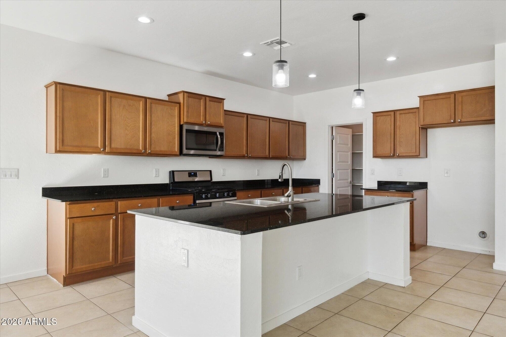 37292 N Yellowstone Drive - Photo 9