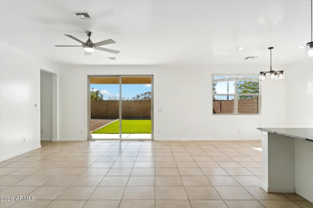 37292 N Yellowstone Drive - Photo 5