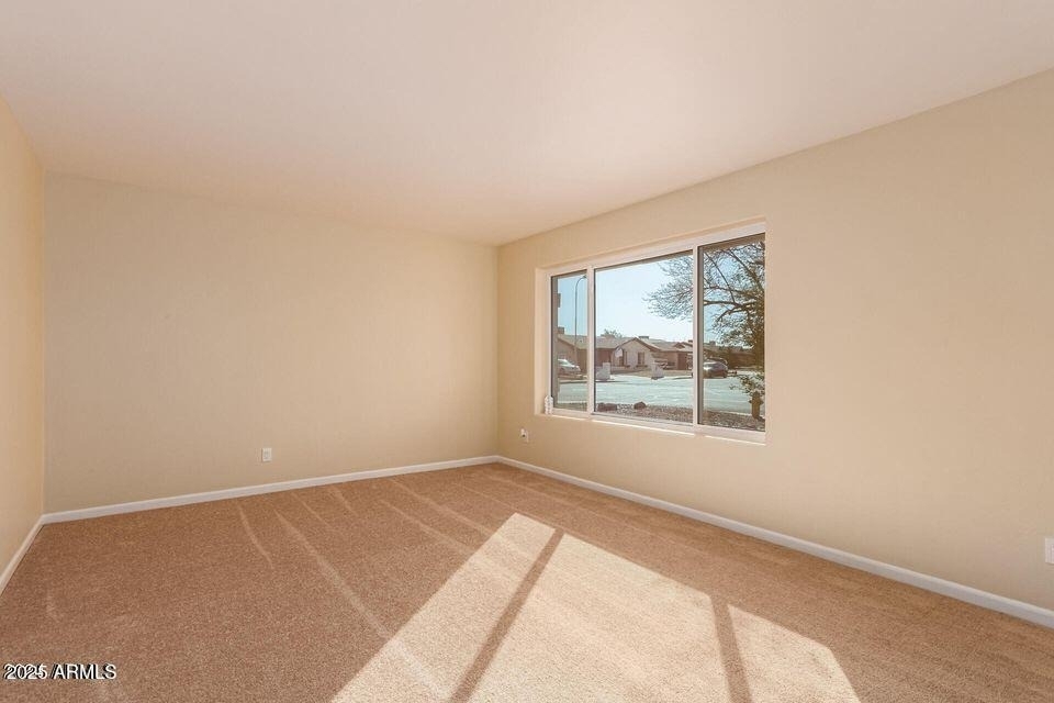 2705 W Summit Place - Photo 2