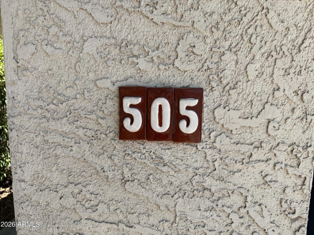 505 W Sereno Drive - Photo 1