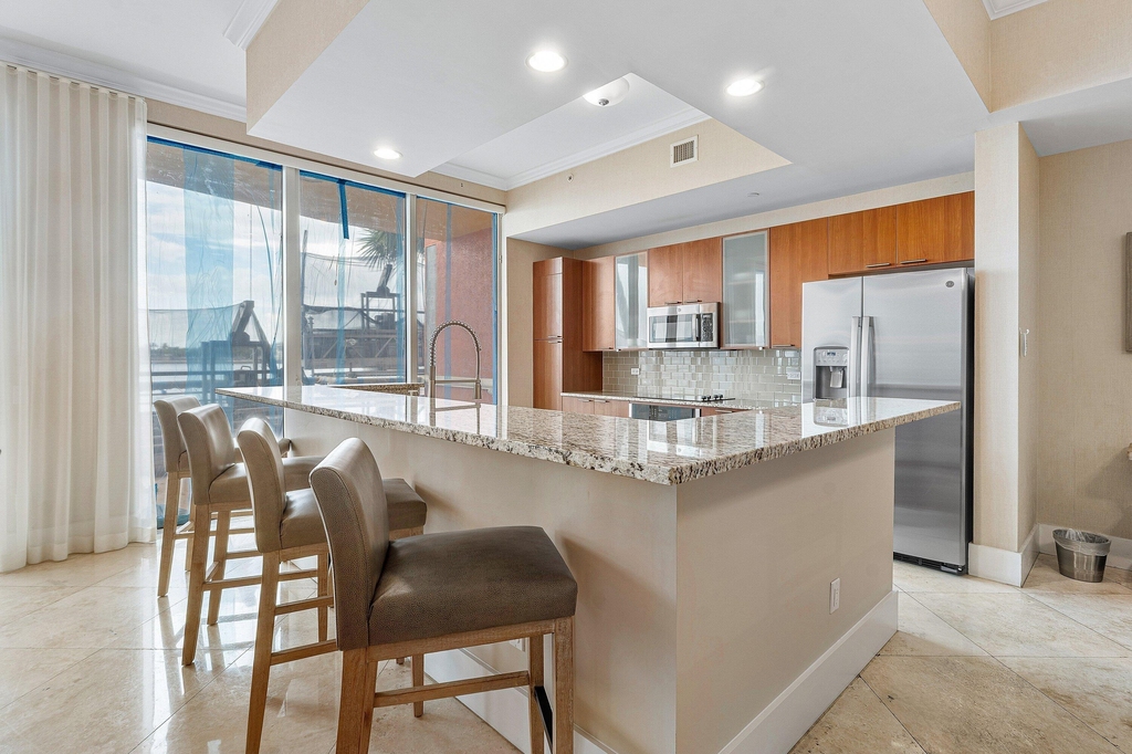2640 Lake Shore Drive - Photo 3