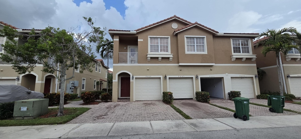 9065 Plymouth Place - Photo 1