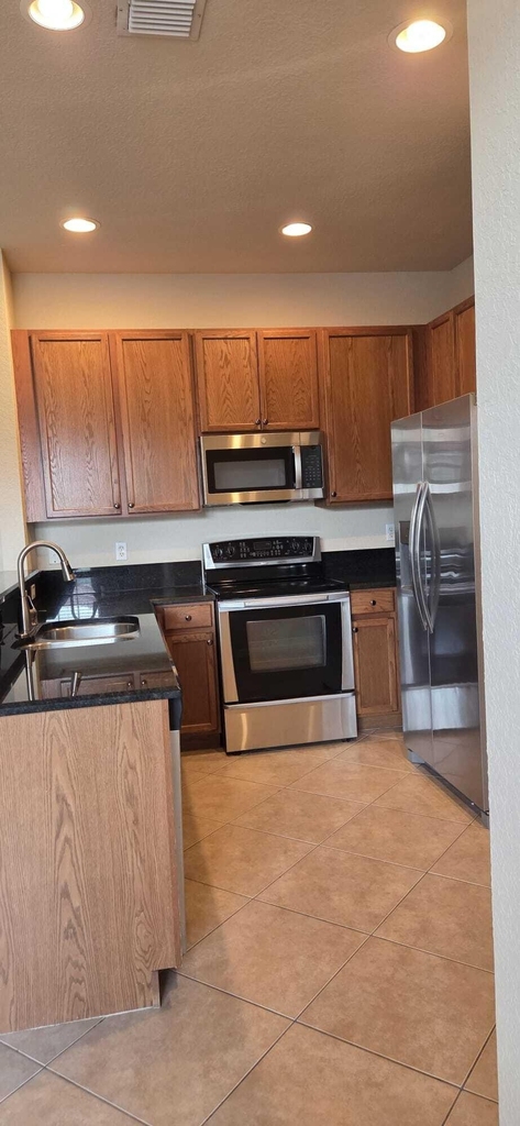9065 Plymouth Place - Photo 6