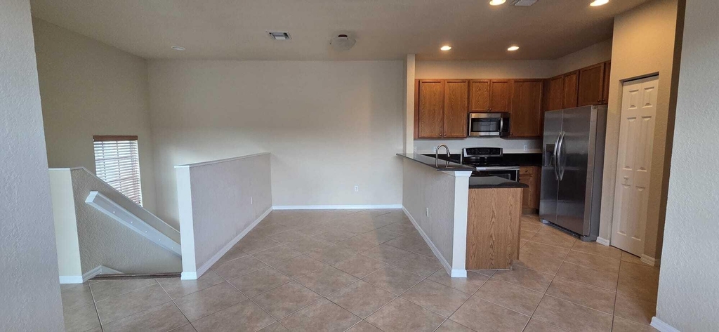 9065 Plymouth Place - Photo 5