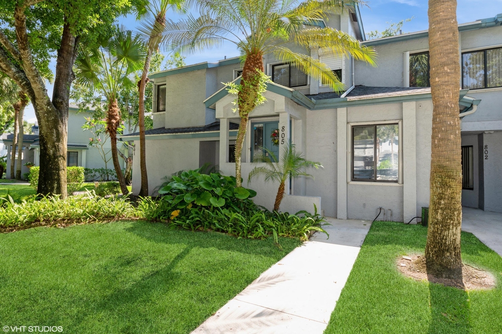 805 Harbour Pointe Way - Photo 0