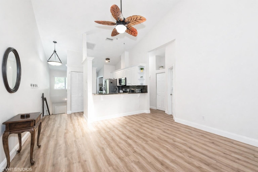 805 Harbour Pointe Way - Photo 7