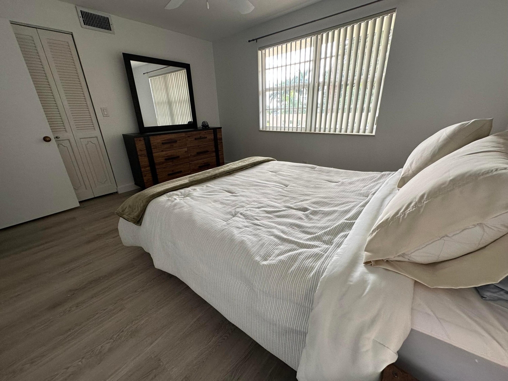 141 Se 3rd Avenue - Photo 25