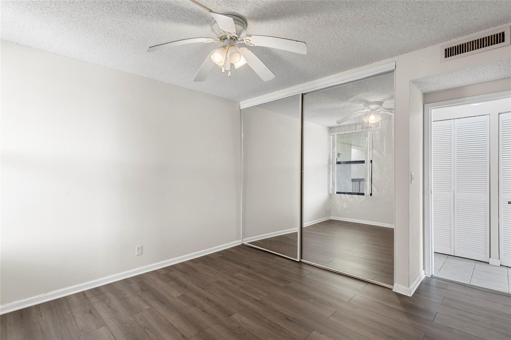8429 Forest Hills Drive - Photo 6