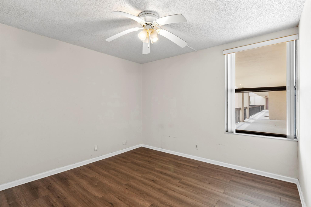 8429 Forest Hills Drive - Photo 5