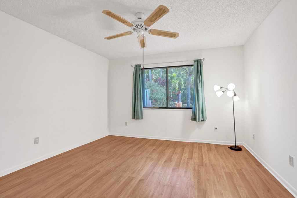 78 Mayfair Lane - Photo 11