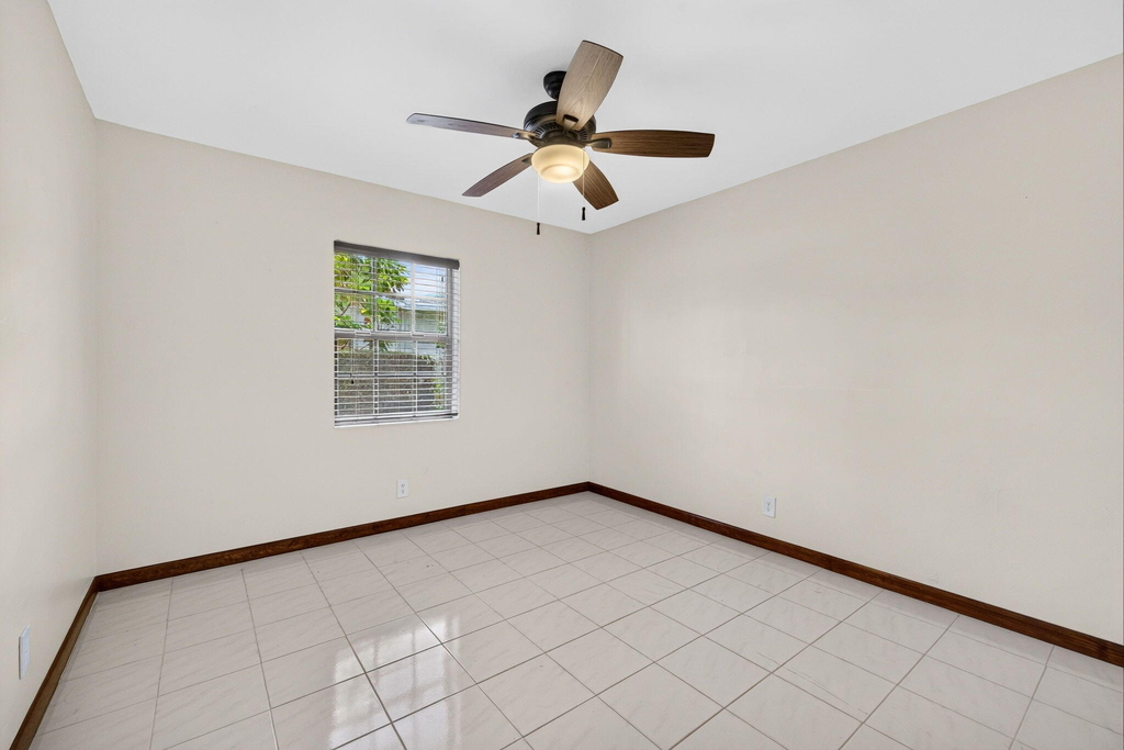 2060 Tropic Isle - Photo 42