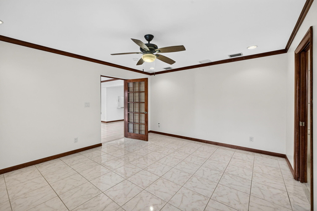 2060 Tropic Isle - Photo 22