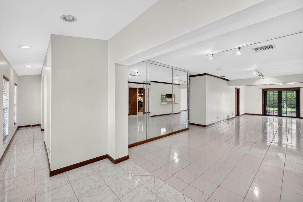 2060 Tropic Isle - Photo 37