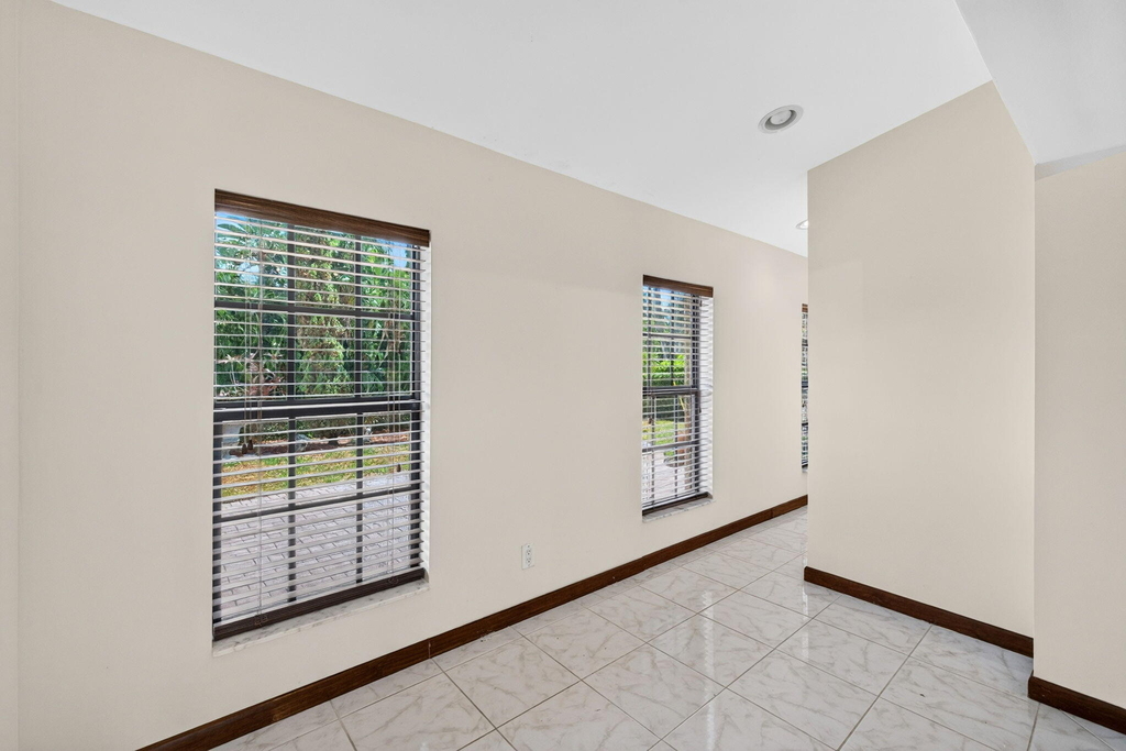 2060 Tropic Isle - Photo 38
