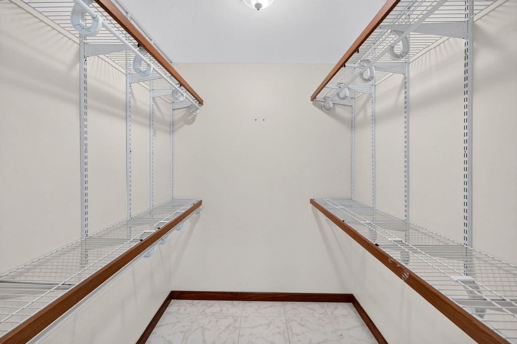 2060 Tropic Isle - Photo 23