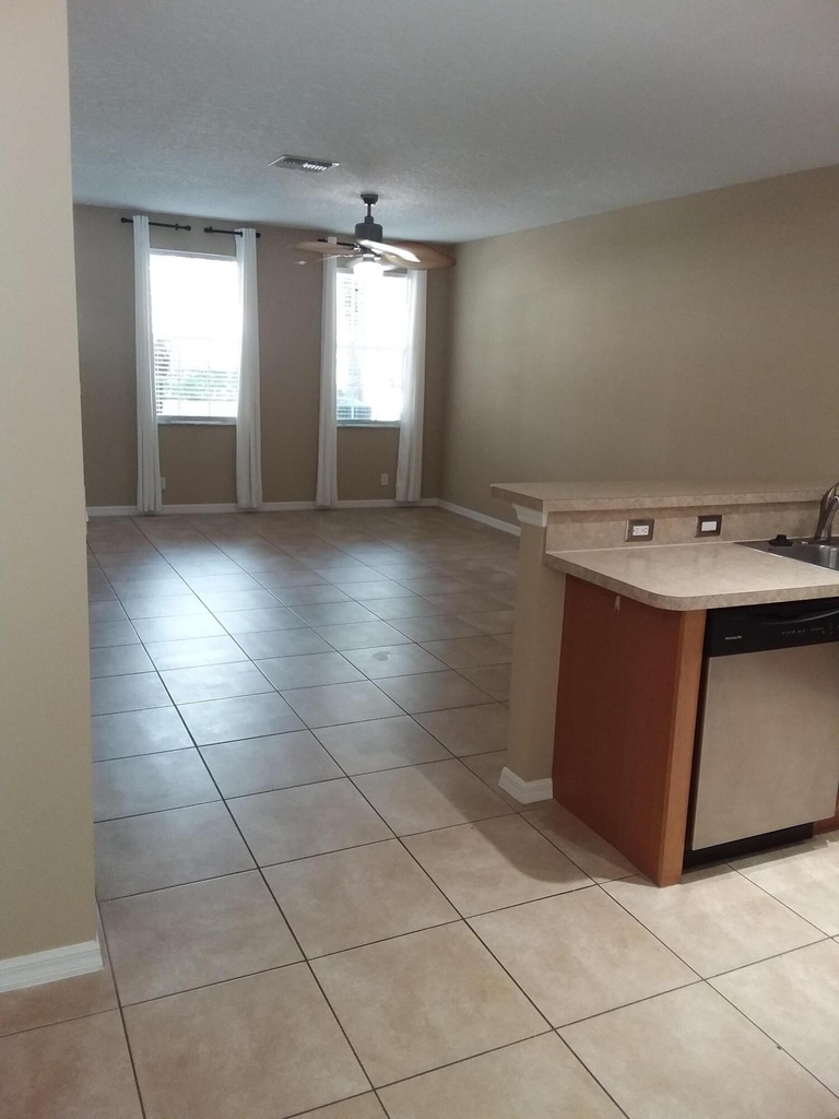 2410 Se Union Park Drive - Photo 8