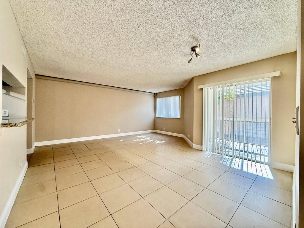 9901 Westview Drive - Photo 10