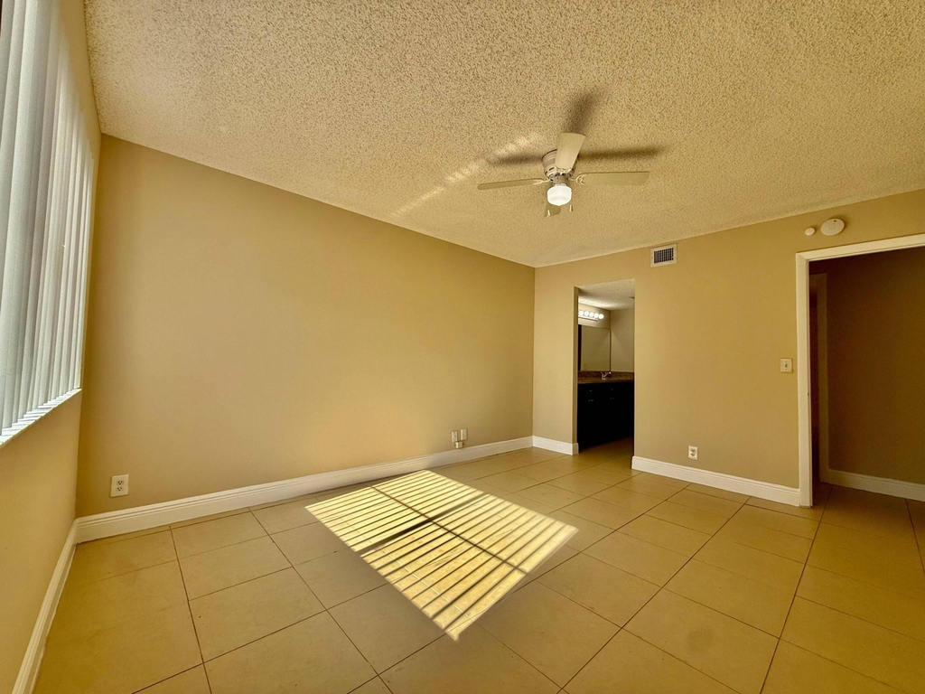 9901 Westview Drive - Photo 6