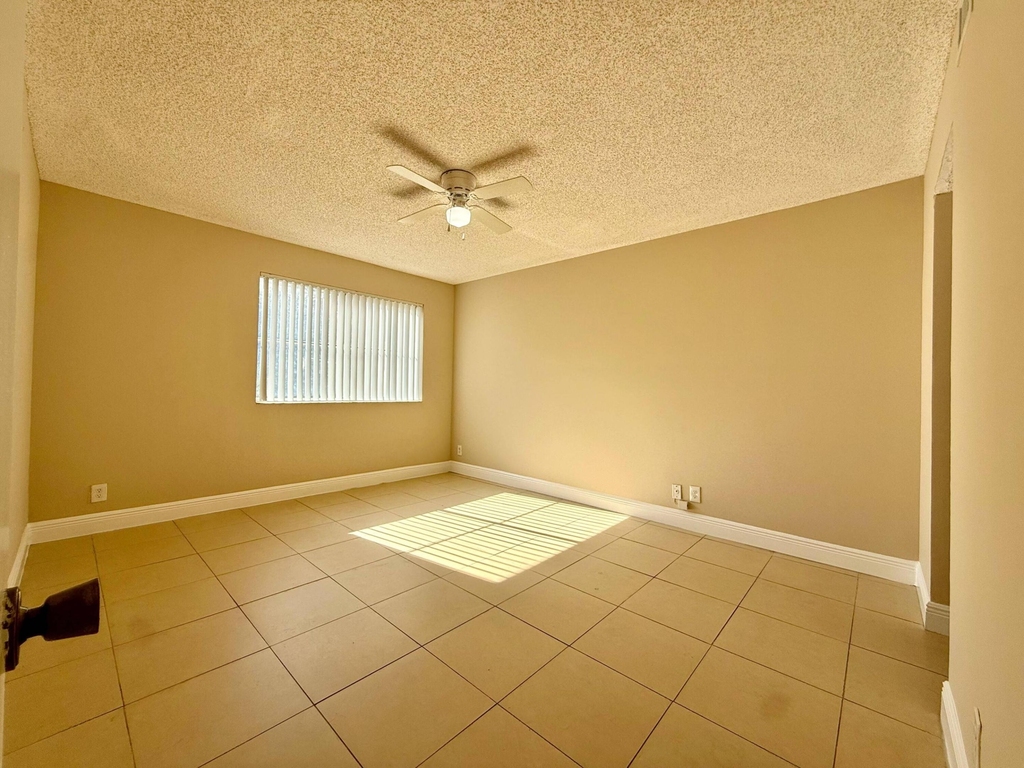 9901 Westview Drive - Photo 5