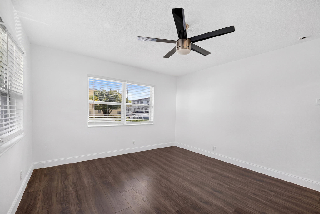 732 Se 15th Street - Photo 28