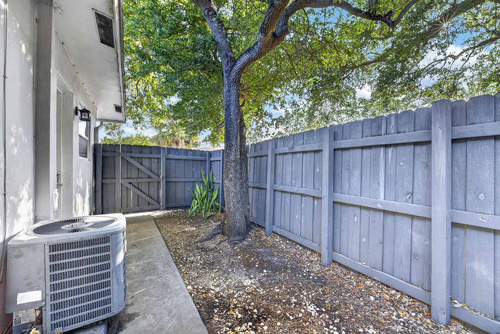 732 Se 15th Street - Photo 47