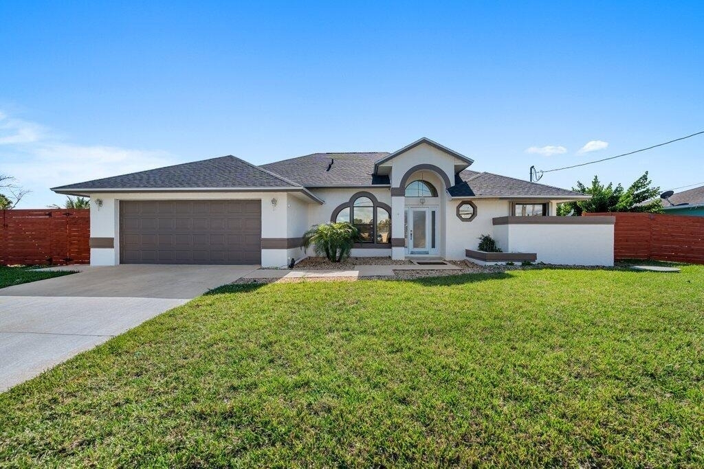 434 Sw Jeanne Avenue - Photo 0