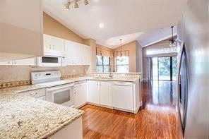 6310 Nw 58th Way - Photo 8