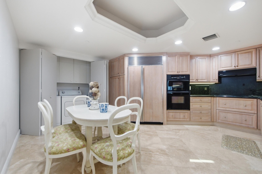 9595 Collins Avenue - Photo 24