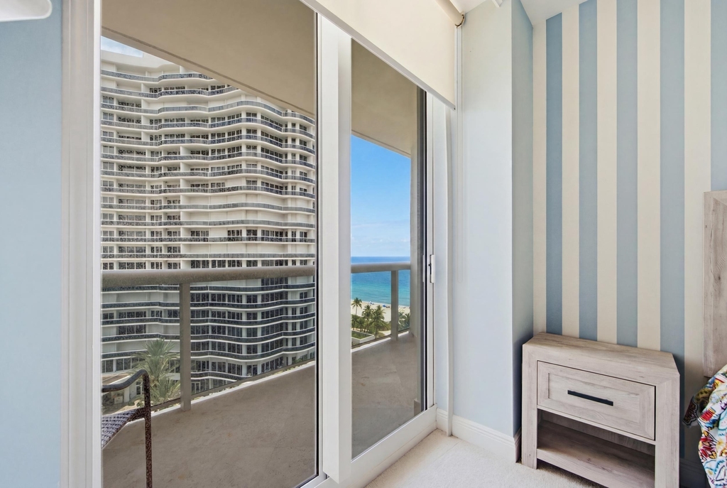 9595 Collins Avenue - Photo 38