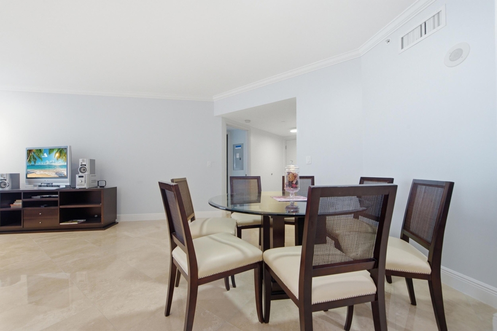 9595 Collins Avenue - Photo 15