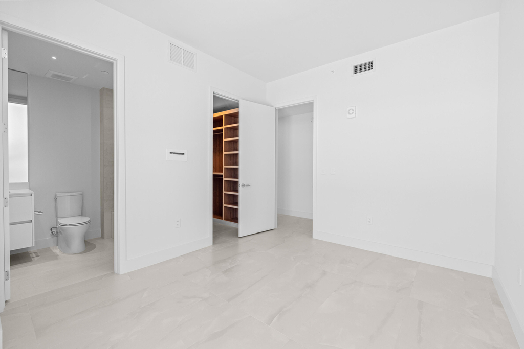 305 Briny Avenue - Photo 18