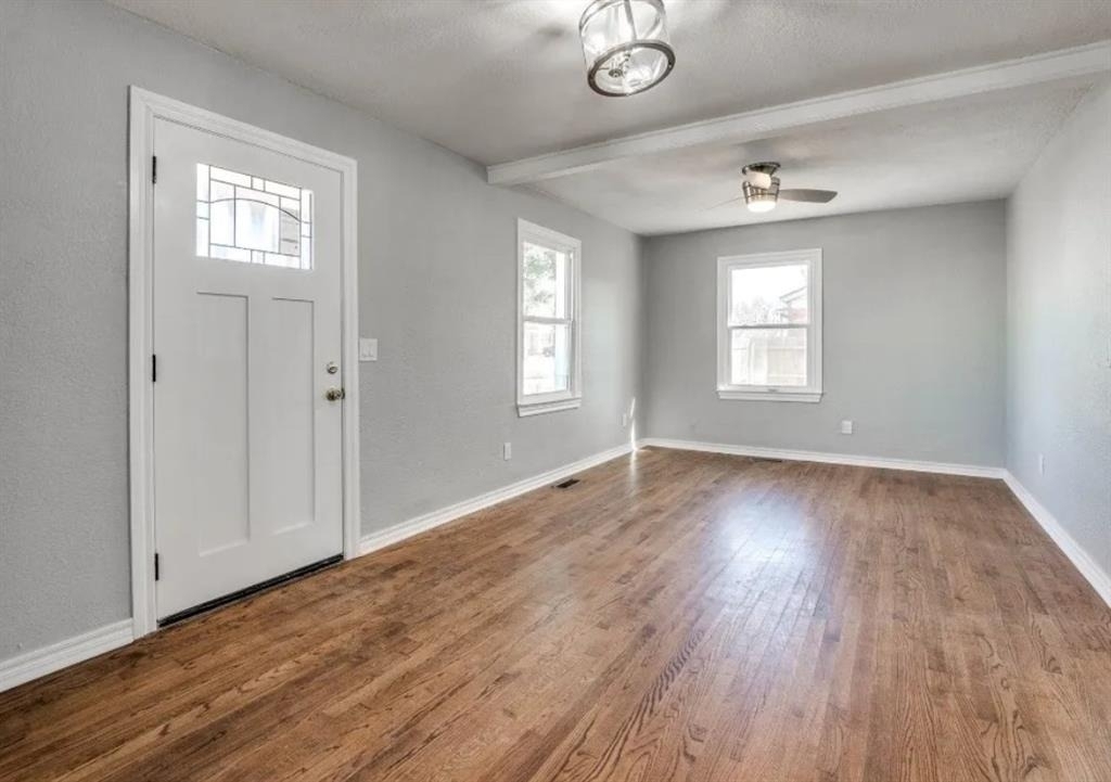 228 W Fairchild - Photo 2