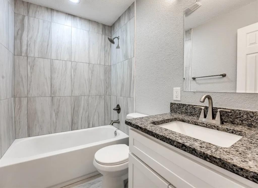 228 W Fairchild - Photo 6