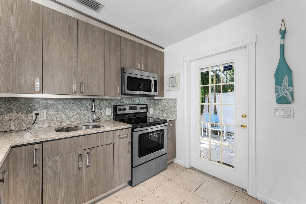 334 Ne 7th Avenue - Photo 9