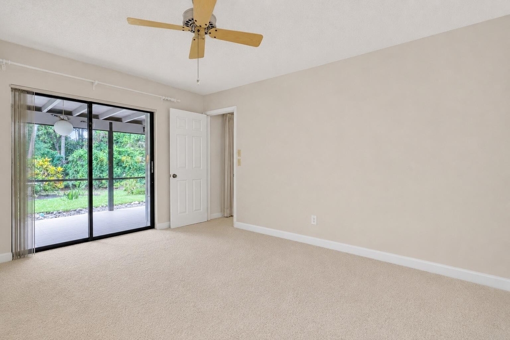 5548 Shirley Drive - Photo 15