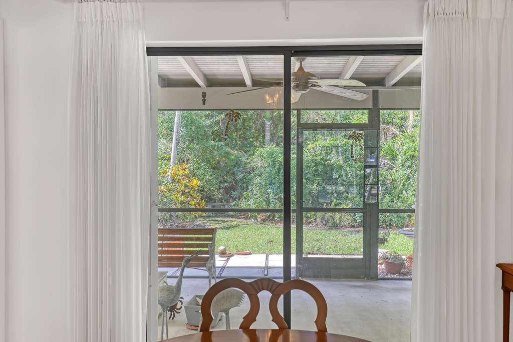 5548 Shirley Drive - Photo 11