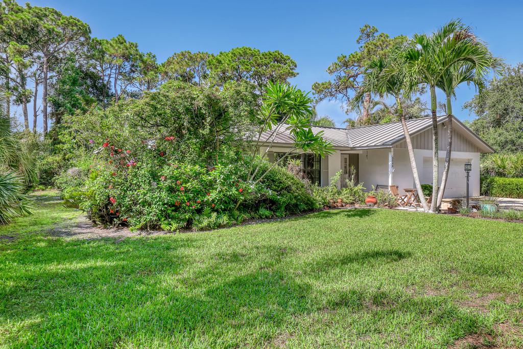 5548 Shirley Drive - Photo 2