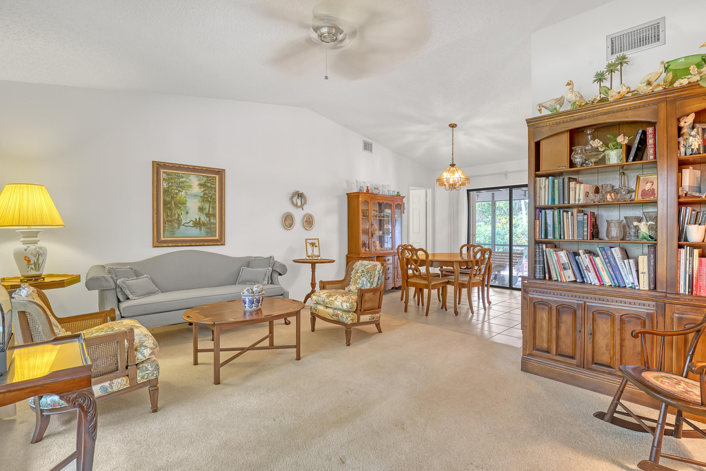 5548 Shirley Drive - Photo 6