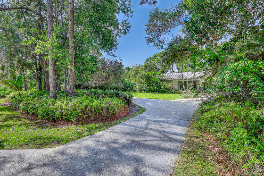 5548 Shirley Drive - Photo 0