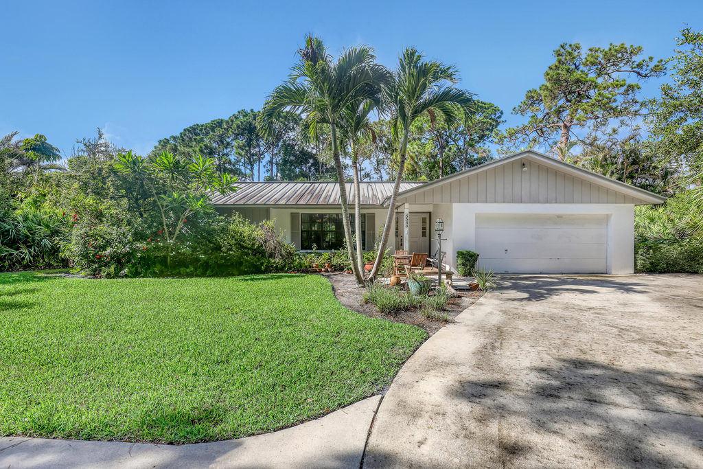 5548 Shirley Drive - Photo 3