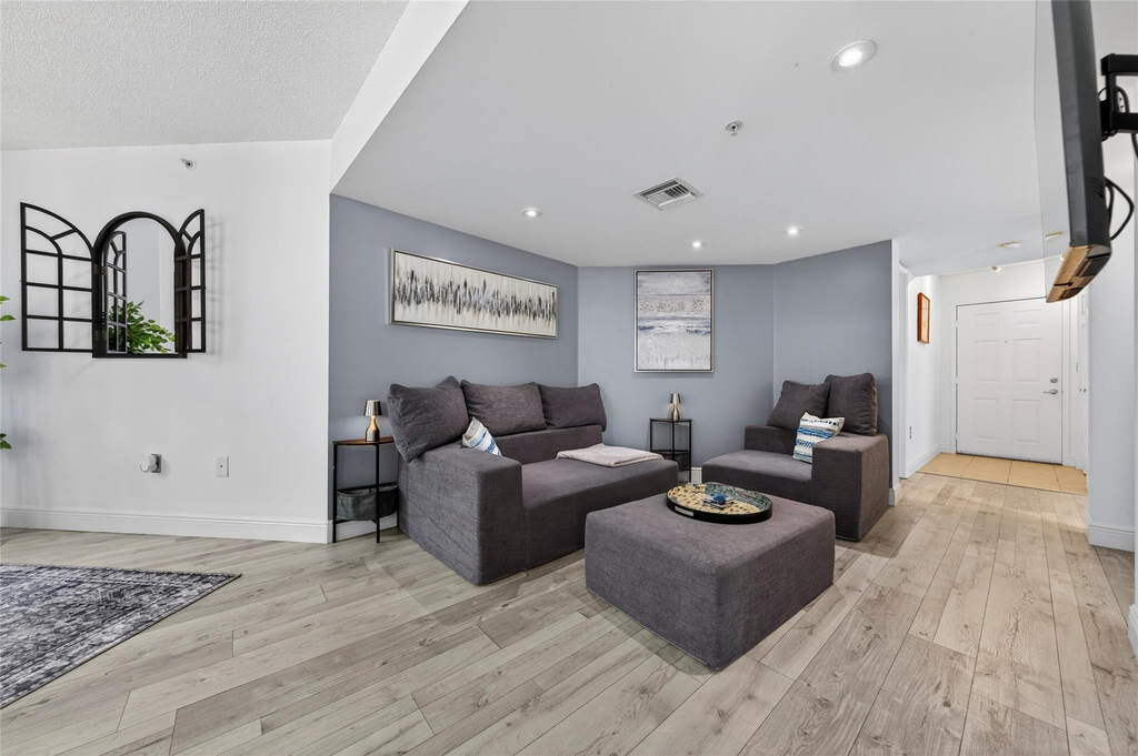 520 Se 5th Avenue - Photo 5