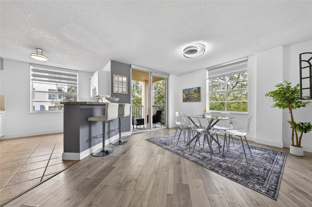 520 Se 5th Avenue - Photo 1