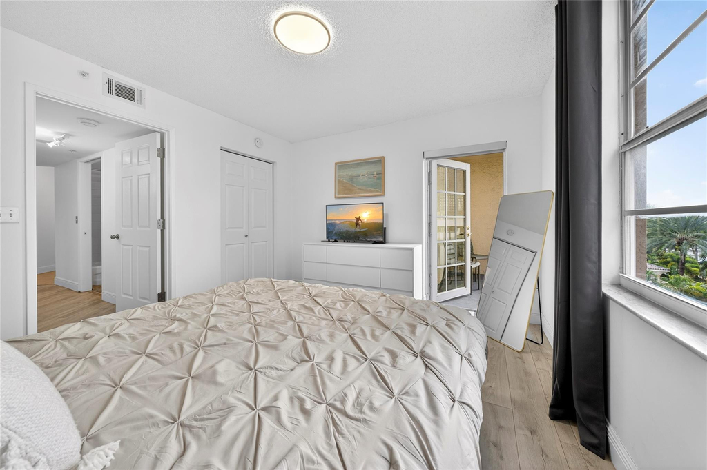520 Se 5th Avenue - Photo 13