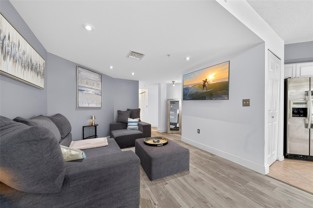 520 Se 5th Avenue - Photo 3