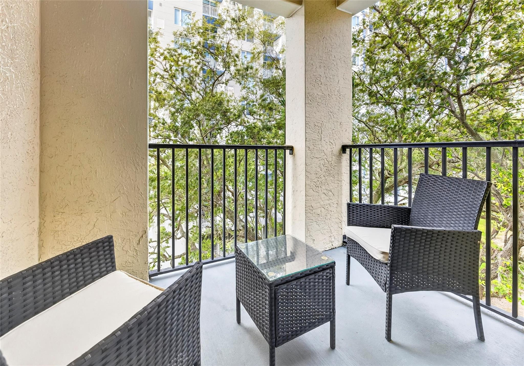 520 Se 5th Avenue - Photo 19
