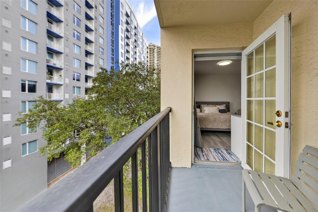 520 Se 5th Avenue - Photo 23