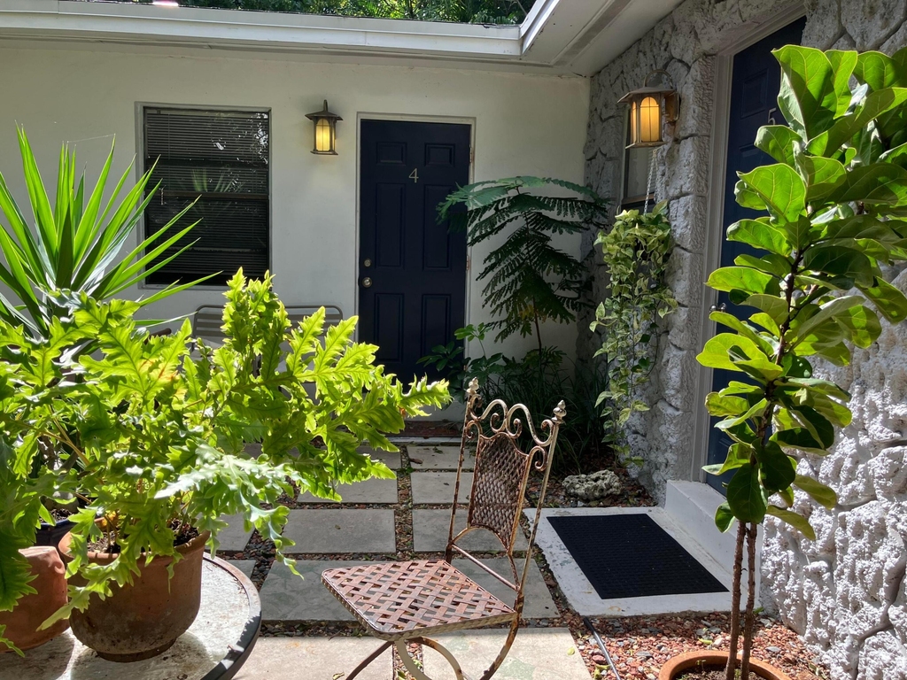 1223 Ne 18th Avenue - Photo 0