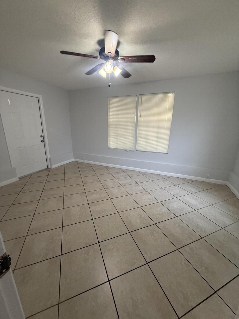 817 S B Street - Photo 13