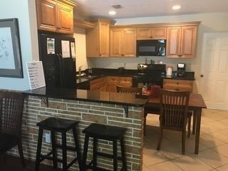 817 S B Street - Photo 1